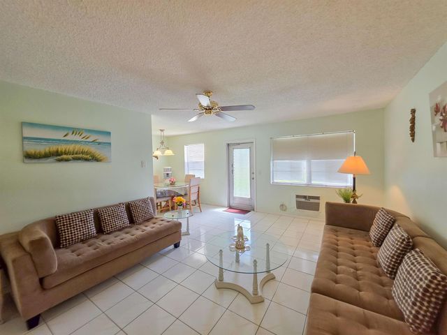 291 Norwich M, West Palm Beach, FL 33417