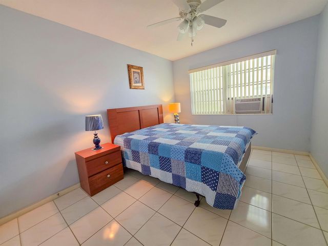 291 Norwich M, West Palm Beach, FL 33417