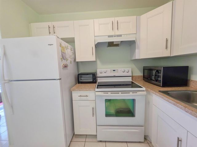 291 Norwich M, West Palm Beach, FL 33417