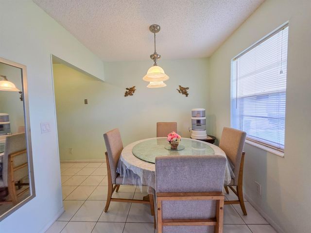 291 Norwich M, West Palm Beach, FL 33417