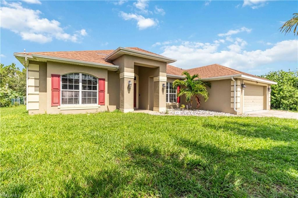 915 Alvin AVE, LEHIGH ACRES, FL 33971 — photo 5