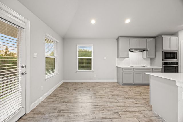 21807 Osage LN, Lago Vista, TX 78645