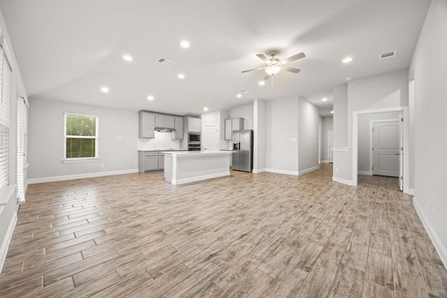 21807 Osage LN, Lago Vista, TX 78645