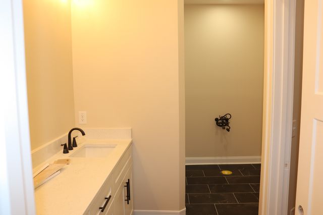 710 Southern Pine Trl, Clarksville, TN 37043