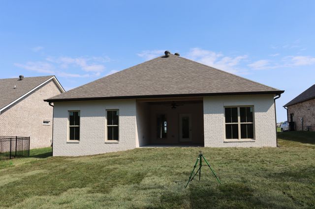 710 Southern Pine Trl, Clarksville, TN 37043