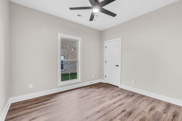 710 Southern Pine Trl, Clarksville, TN 37043
