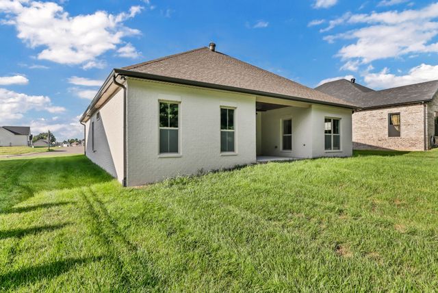 710 Southern Pine Trl, Clarksville, TN 37043