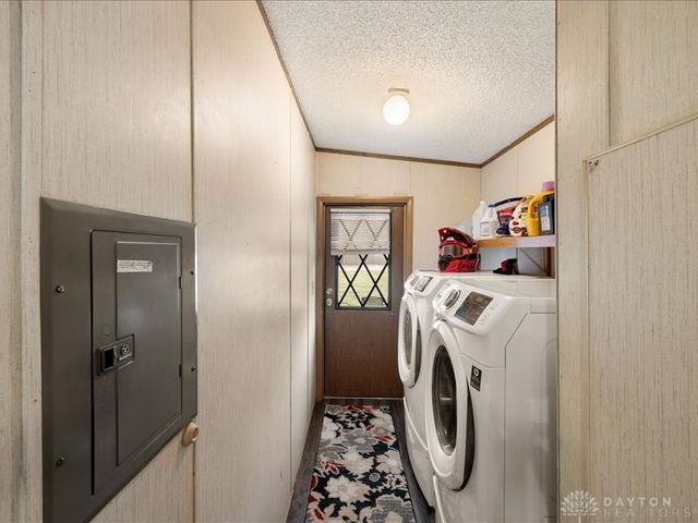 141 N Xenia Drive, Enon Vlg, OH 45323