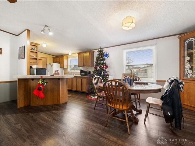 141 N Xenia Drive, Enon Vlg, OH 45323