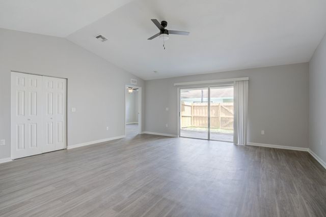 9244 Roan Lane Unit B, West Palm Beach, FL 33403
