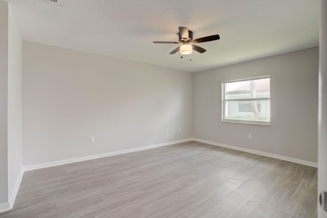 9244 Roan Lane Unit B, West Palm Beach, FL 33403