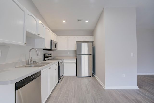 9244 Roan Lane Unit B, West Palm Beach, FL 33403