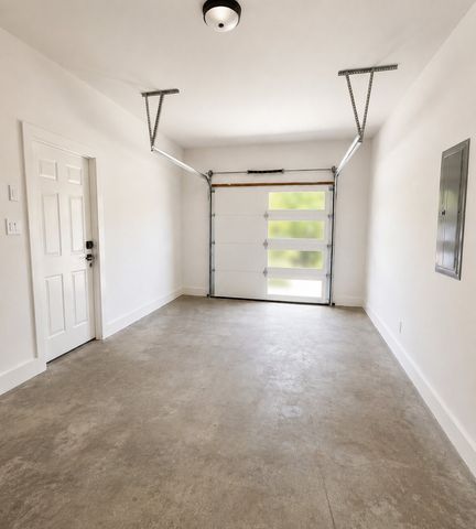 2542 Hooper Street, Dallas, TX 75215