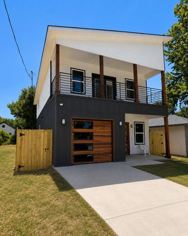 2542 Hooper Street, Dallas, TX 75215
