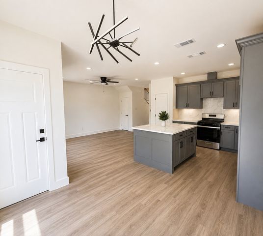 2542 Hooper Street, Dallas, TX 75215