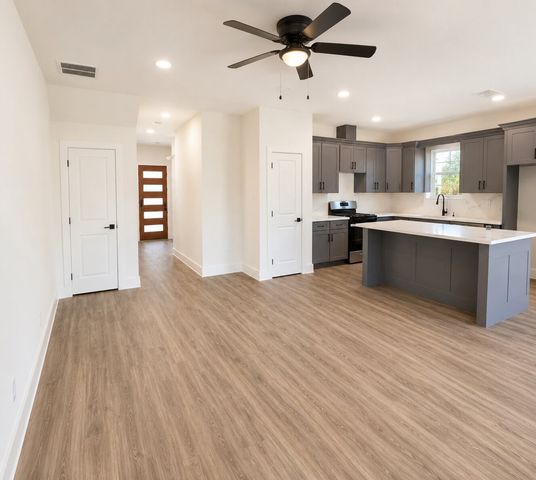 2542 Hooper Street, Dallas, TX 75215