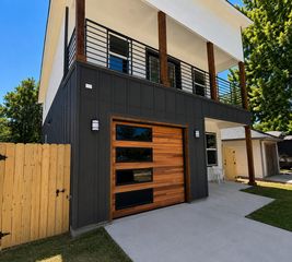 2542 Hooper Street, Dallas, TX 75215