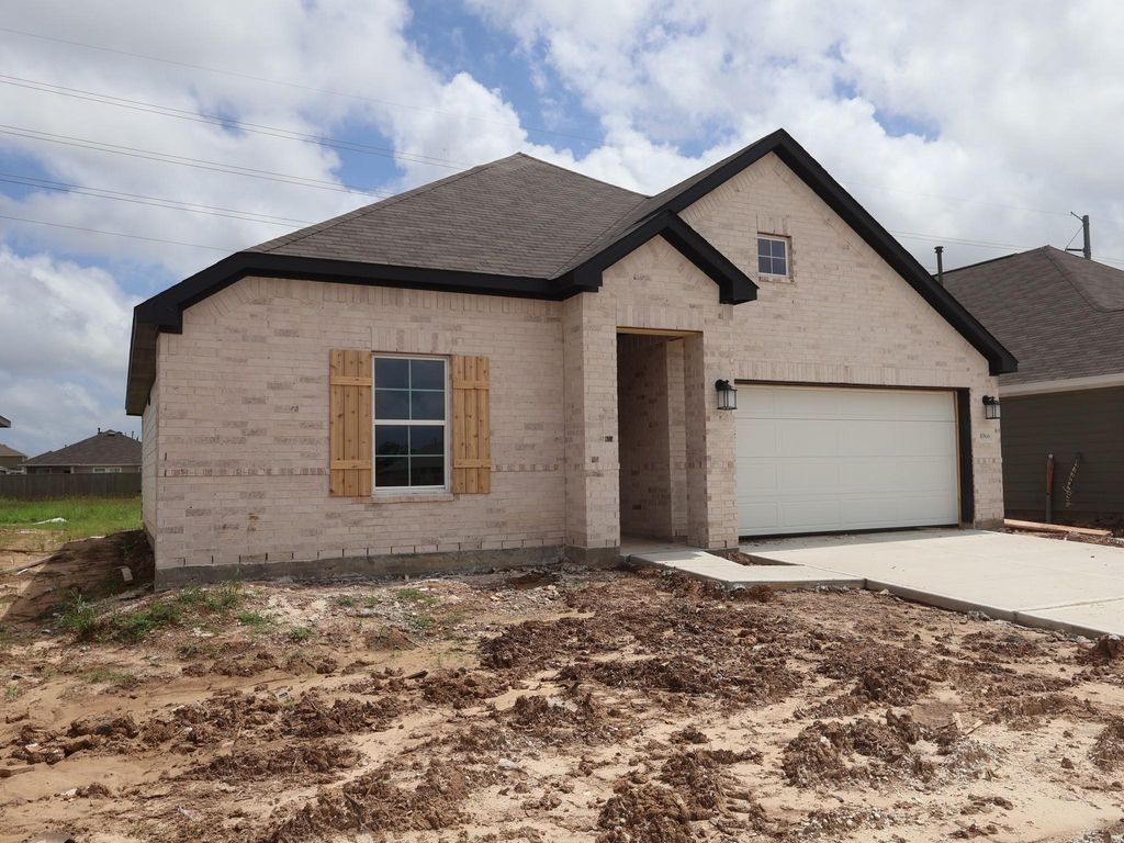 1066 Garnet Star Drive, La Marque, TX 77568