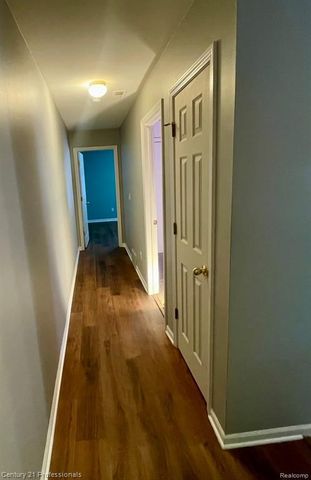 5046 Clintonville Pines Drive 13, Clarkston, MI 48346