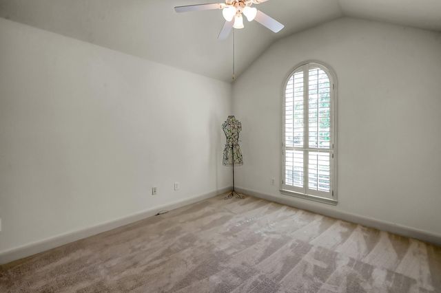 15 Rockledge Drive, The Woodlands, TX 77382