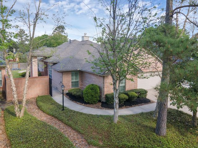 15 Rockledge Drive, The Woodlands, TX 77382