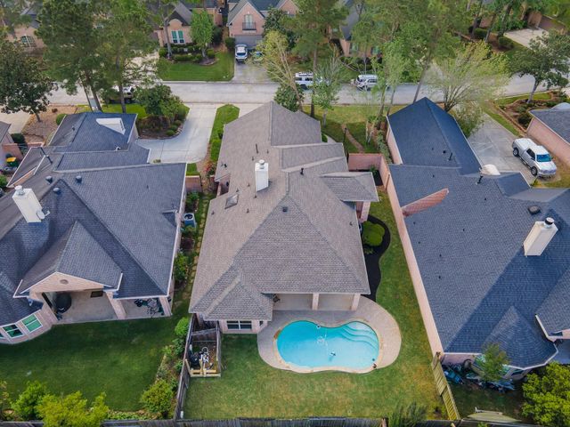 15 Rockledge Drive, The Woodlands, TX 77382