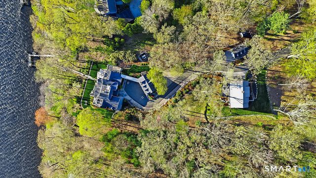 77 Joshua Lane, Lyme, CT 06371