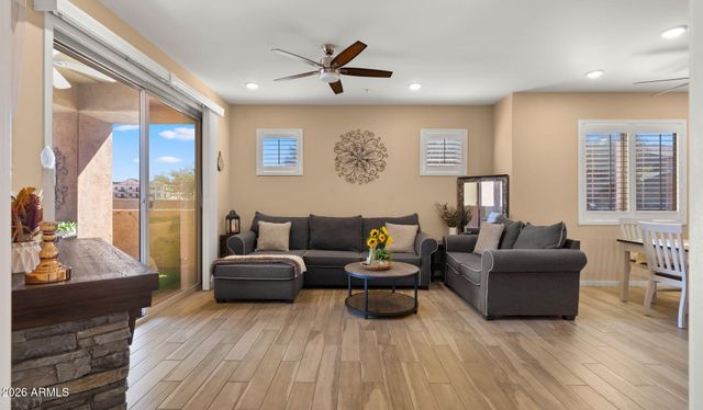 250 W QUEEN CREEK Road 108, Chandler, AZ 85248