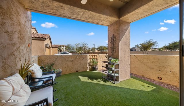 250 W QUEEN CREEK Road 108, Chandler, AZ 85248