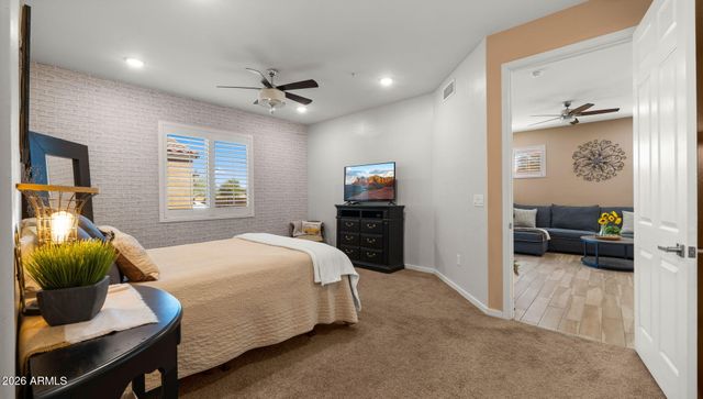 250 W QUEEN CREEK Road 108, Chandler, AZ 85248