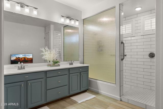 250 W QUEEN CREEK Road 108, Chandler, AZ 85248