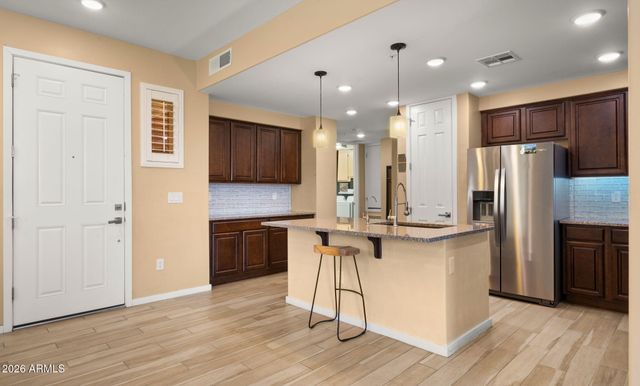 250 W QUEEN CREEK Road 108, Chandler, AZ 85248