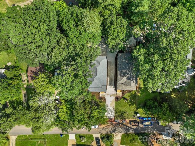 35 Grindstaff Drive, Asheville, NC 28803
