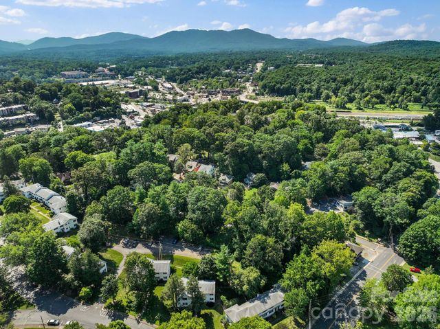 35 Grindstaff Drive, Asheville, NC 28803
