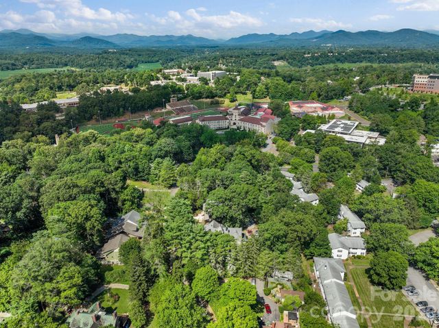 35 Grindstaff Drive, Asheville, NC 28803