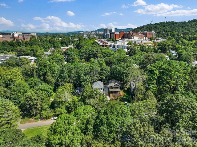 35 Grindstaff Drive, Asheville, NC 28803