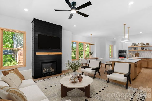 35 Grindstaff Drive, Asheville, NC 28803