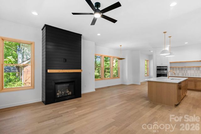 35 Grindstaff Drive, Asheville, NC 28803