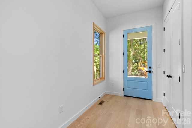35 Grindstaff Drive, Asheville, NC 28803