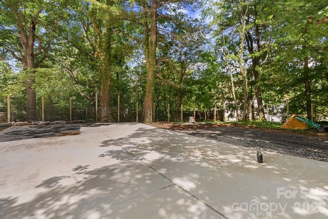 35 Grindstaff Drive, Asheville, NC 28803