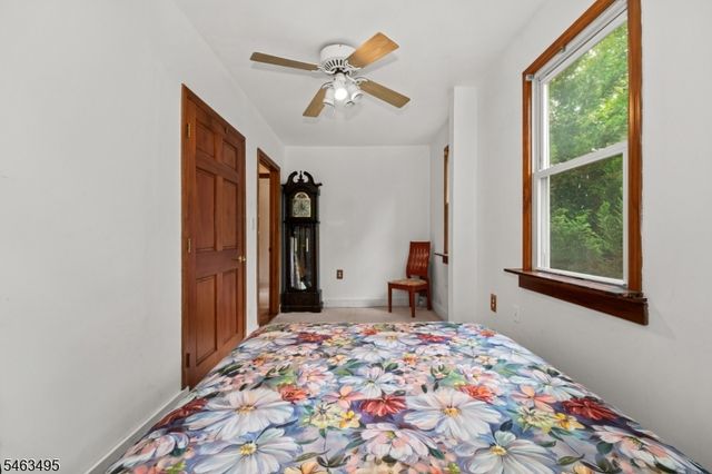19 Skyland Ave, Wanaque Boro, NJ 07420