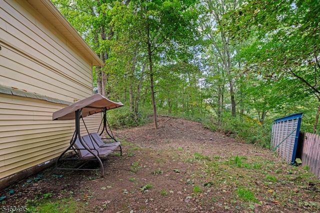 19 Skyland Ave, Wanaque Boro, NJ 07420