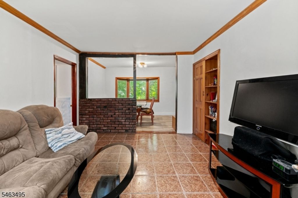 19 Skyland Ave, Wanaque Boro, NJ 07420 — photo 4