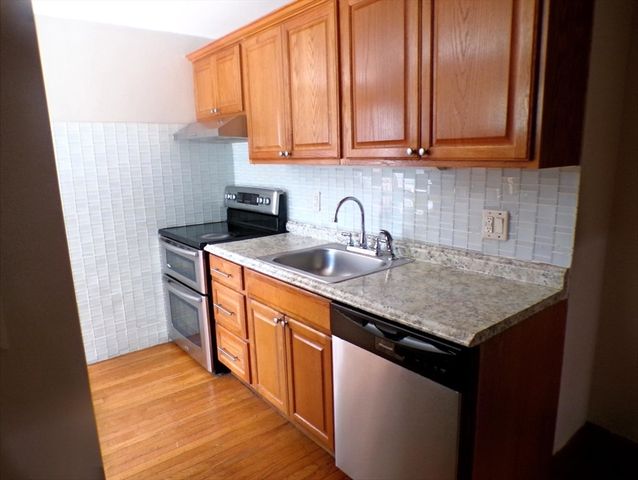 4 Parker St 1, Everett, MA 02149