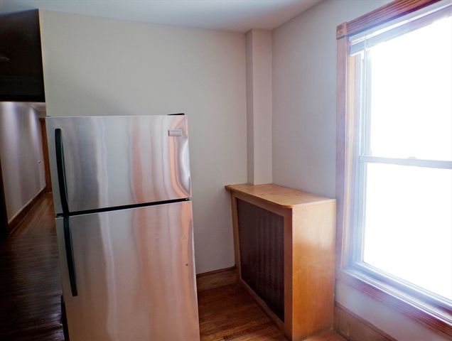 4 Parker St 1, Everett, MA 02149