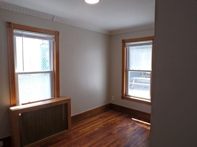4 Parker St 1, Everett, MA 02149