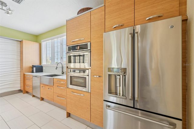 660 CEDARS COURT, Longboat Key, FL 34228