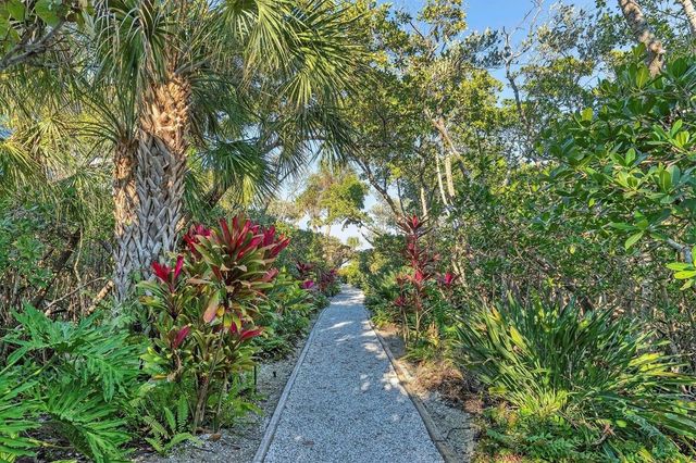 660 CEDARS COURT, Longboat Key, FL 34228