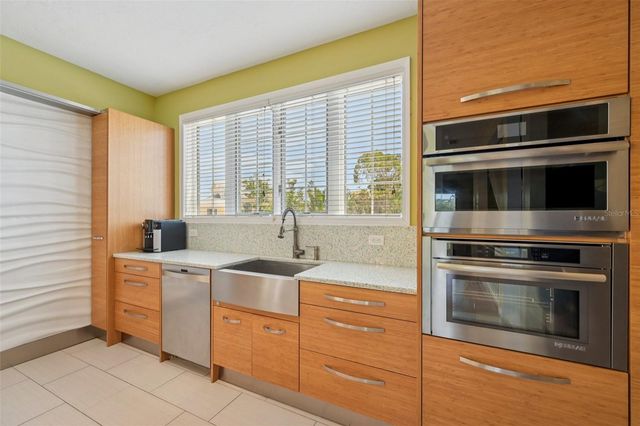 660 CEDARS COURT, Longboat Key, FL 34228