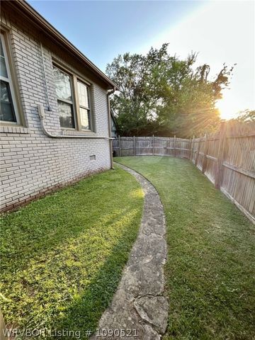 1100 S 26th Street, Fort Smith, AR 72901
